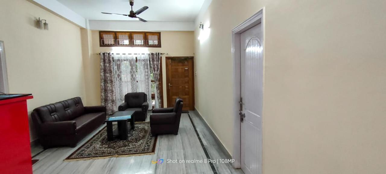 Green Vista Homestay 구와하티 외부 사진